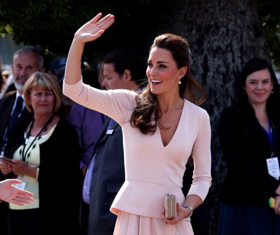 Никакого кружева: эксперт по королевскому этикету Мика Мейер рассказала, что Кейт Миддлтон пришлось пожертвовать возможностью выбирать белье для выходов