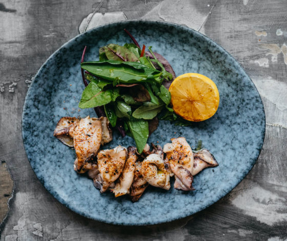 Grape Wine Bar: доставка и винный абонемент