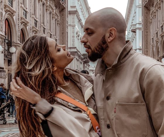 «А ты знаешь, что у нас есть ребенок?»: Ассоль и ST о семье, новой квартире и творчестве в прямом эфире PEOPLETALK