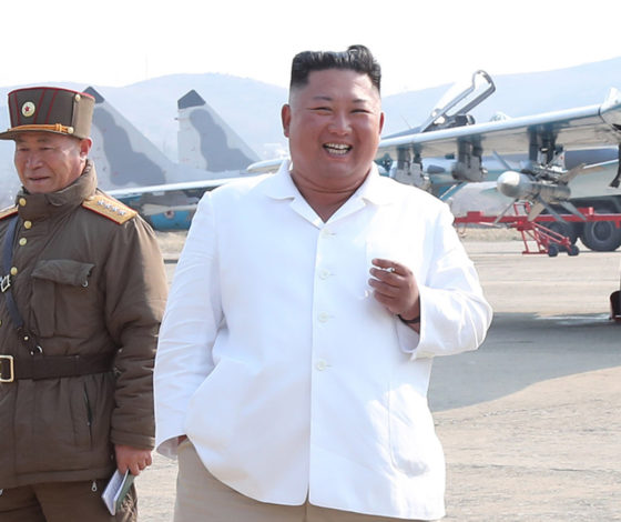 «Он не может самостоятельно встать»: появилась новая информация о состоянии Ким Чен Ына