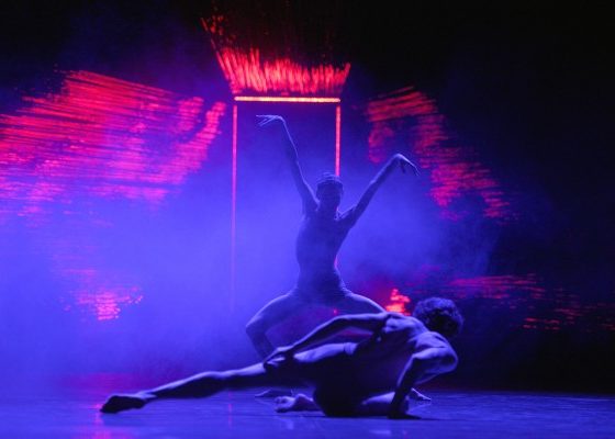 Планы на вечер: премьера сериала «Безопасные связи», интервью Ренаты Литвиновой, спектакль «Шекспир» и опера «Гензель и Гретель»