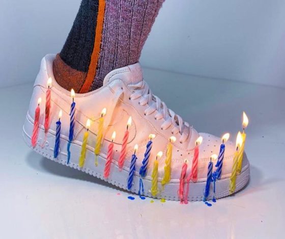 Instagram дня: дизайнер декорирует кроссовки спаржей и чайными пакетиками