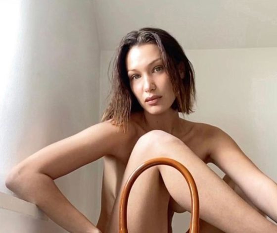 Белла Хадид снова сделала фотосессию по FaceTime: собрали все голые фото модели