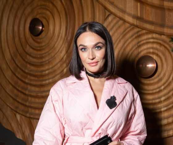 «Нужен близкий личный контакт»: Алена Водонаева обвинила известного продюсера в домогательствах, а Боня заявила, что это пиар