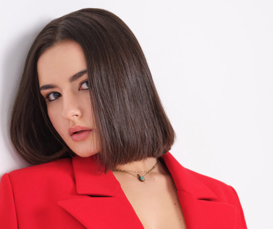 Новое поколение: дочь Егора Дружинина Александра о родителях, танцах и отношении к популярности