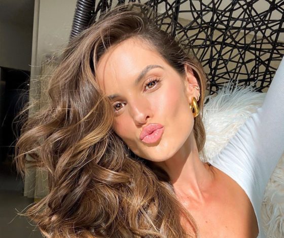 Изабель Гулар, Кэндис Свейнпол, Тейлор Хилл: чем занимаются «ангелы» Victoria’s Secret на карантине