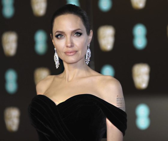 Официальный выход: Анджелина Джоли в Белом Доме рассказала о насилии в отношении женщин