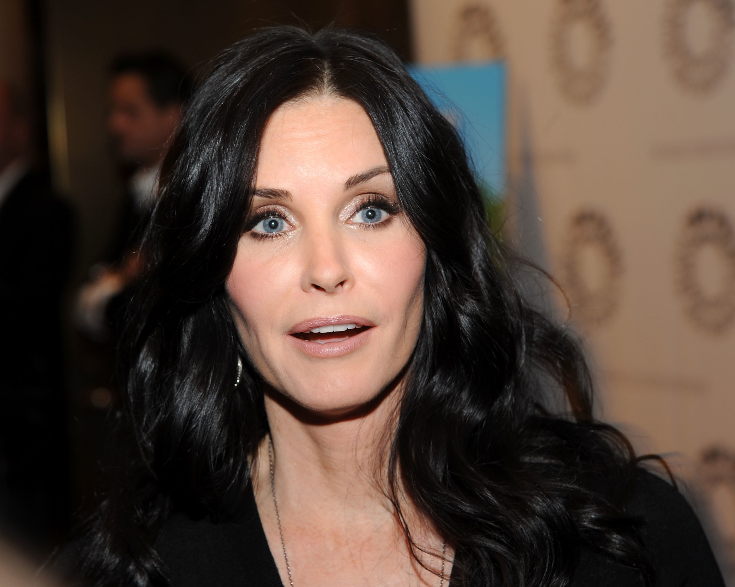 Courteney Cox goes into freezer to preserve her youth