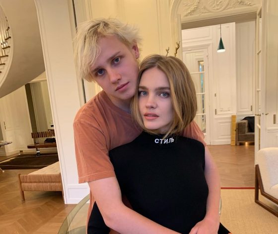 На зависть всем: старший сын Натальи Водяновой появился на красной дорожке со своей возлюбленной