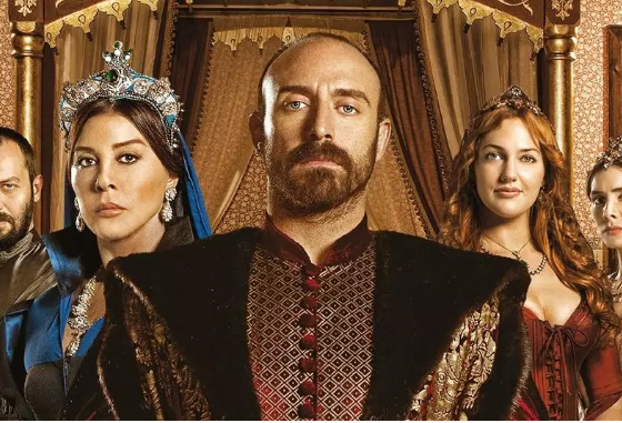 Тогда и сейчас: показываем, как изменились звезды «Великолепного века»