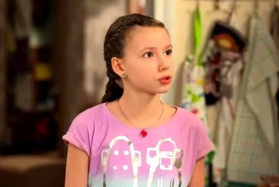 Вспомнить все: показываем, как сейчас выглядит Маша из «Ворониных»