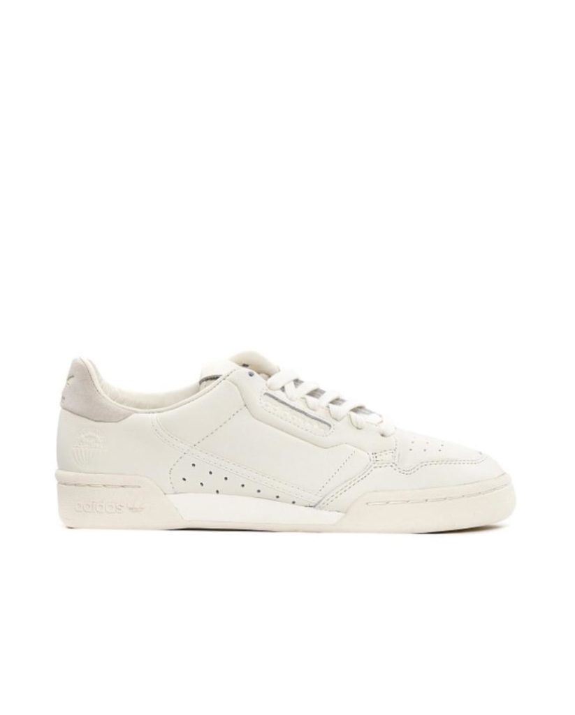 Adidas, 8000 P. (km20.ru)