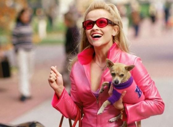 Риз Уизерспун сыграет в фильме «Блондинка в законе 3»: вспоминаем ее лучшие наряды