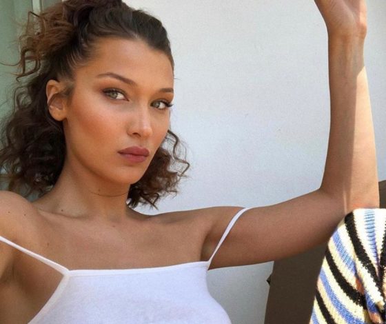 90-е в моде: новый выход Беллы Хадид в винтажном образе