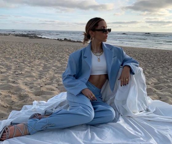 Главный тренд лета: как носить кроп-топ