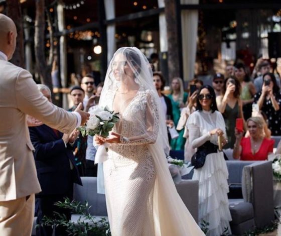 Красивые свадебные платья русских звёзд