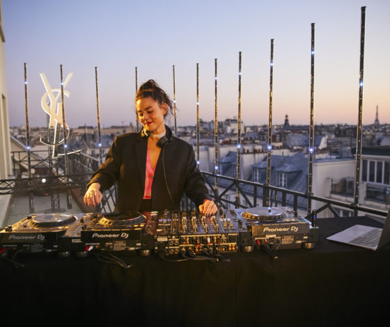 YSL Beauty устроил первую международную виртуальную вечеринку в Zoom