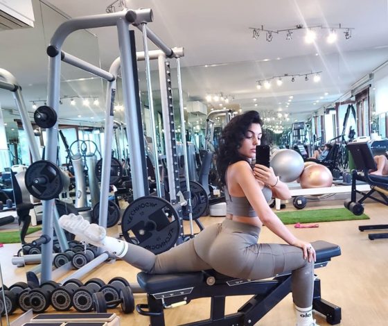 Минутка фитнеса: звезды с крутой растяжкой