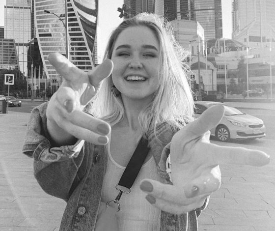 Почтили память: в Сети опубликовали новые ролики погибшей Насти Тропицель