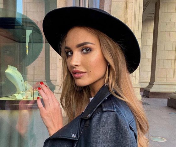 Беременная звезда шоу «Холостяк» снялась в нижнем белье