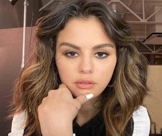 Звезды до и после пластики: Селена Гомес