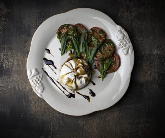 Ресторан «Тинатин»: летнее меню и бесплатная доставка