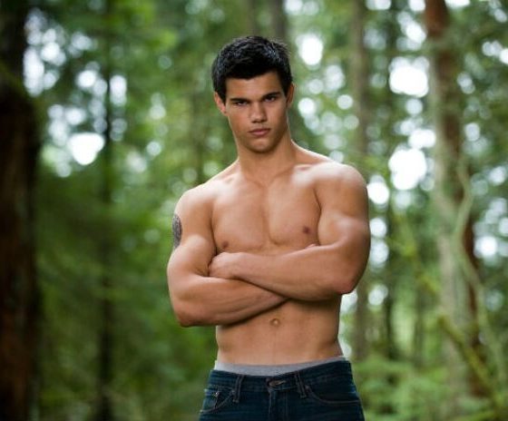 Рейтинг: собрали топ летних фото актеров-красавчиков