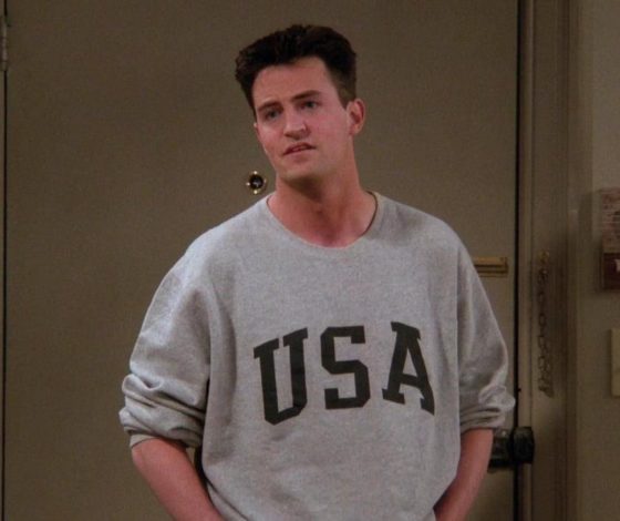 Седой Чендлер: новый выход звезды «Друзей» Мэттью Перри