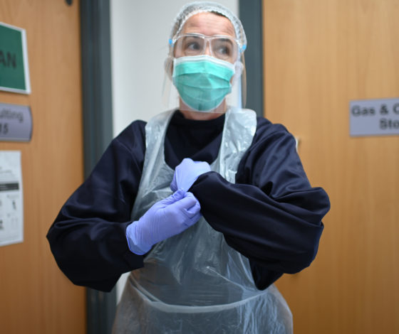 17 июня и коронавирус: больше 8,1 миллиона заболевших, британские ученые доказали эффективность нового препарата в лечении коронавируса, в регионах Китая ввели карантин для приезжающих из Пекина