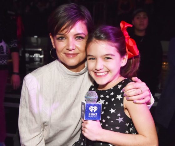 Дочки-матери: собрали топ самых стильных семейных выходов звезд