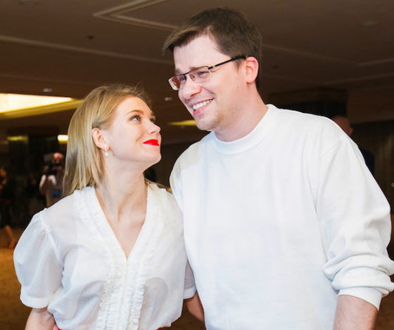 «Это достанется Кристине Асмус»: Павел Воля жестко пошутил над разводом Гарика Харламова