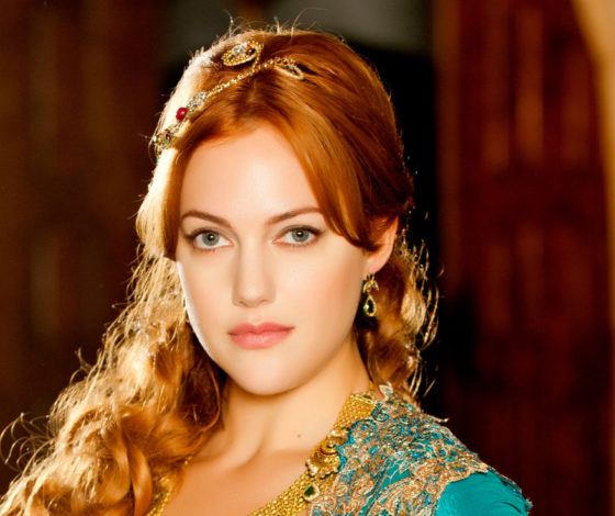 Вместо Мерьем Узерли: показываем, как выглядит актриса, которая должна была сыграть Хюррем в «Великолепном веке»