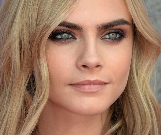 «Родственнные души»: Кара Делевинь и Кайя Гербер сделали одинаковые тату