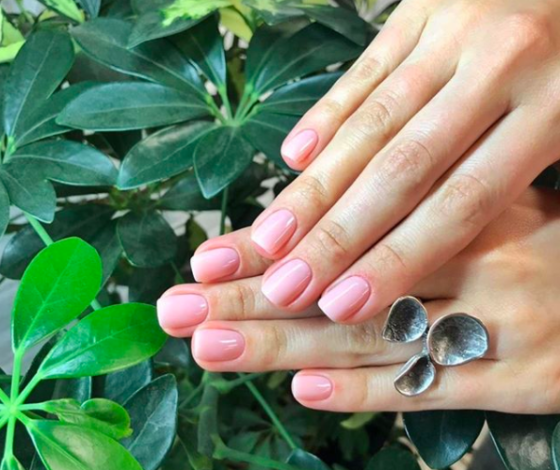 Лайфхак дня: как продлить стойкость маникюра