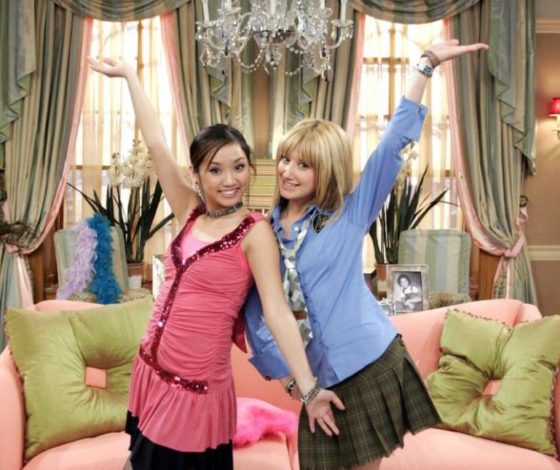 Модель и блогер: как сейчас выглядит звезда сериала Disney Бренда Сонг