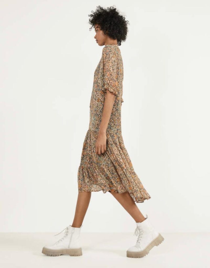 Платье Bershka, 1999 P. (bershka.com)