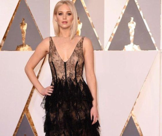 Рейтинг: лучшие платья «Оскара» за 10 лет