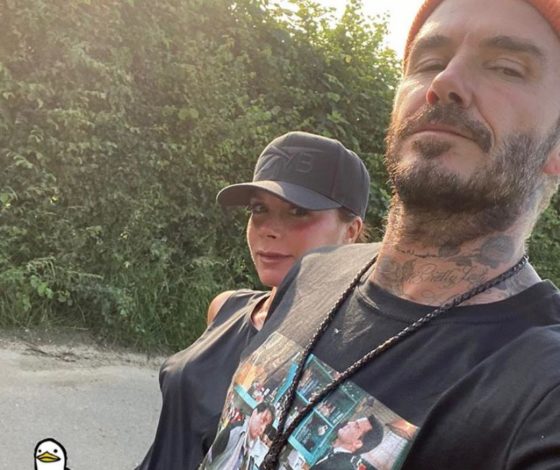 Дэвид Бекхэм носит мерч сериала «Друзья». Рассказываем, где купить похожий