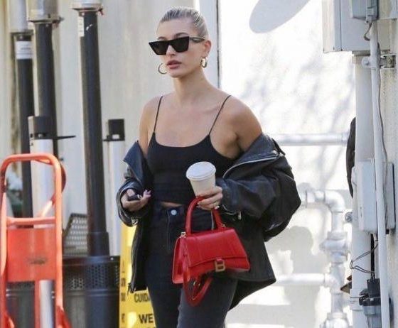 От Chanel до Jacquemus: топ главных сумок сезона