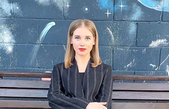 «У многих возникло ощущение, что я вообще не умываюсь»: Кристина Асмус рассказала о проблемах с кожей