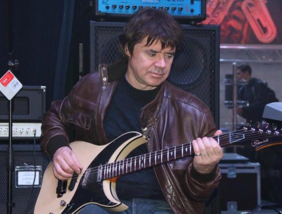 «Плачет девочка в автомате»: показываем, как сейчас выглядит дочка вокалиста группы «Браво» Евгения Осина