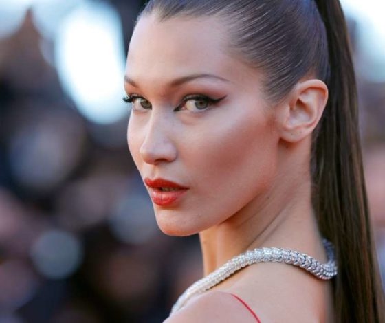 Лучше блефаропластики: визажист Юрий Столяров рассказывает, как с помощью стрелок изменить форму глаз