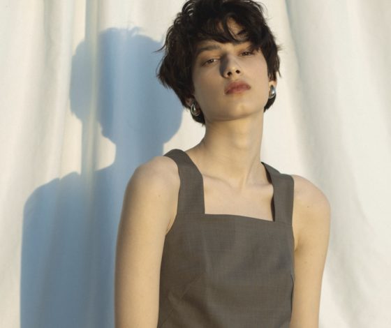 Идеальная база: брючные костюмы, рубашки и платья в новой коллекции AGREEG