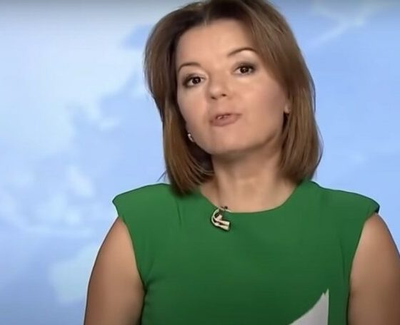 Видео дня: у ведущей новостей в прямом эфире выпал зуб