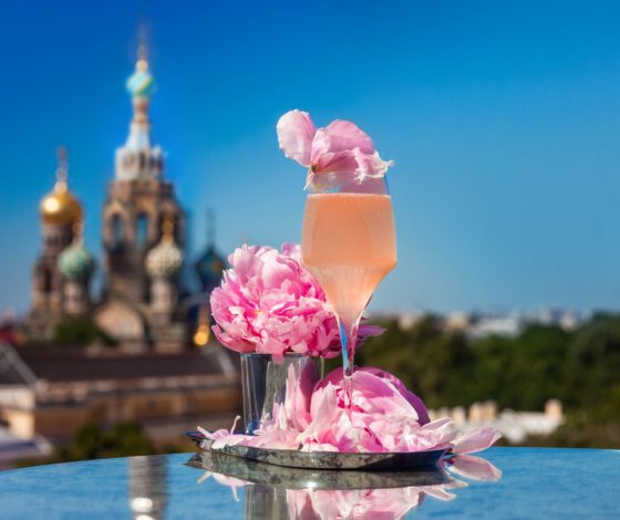 Ужин с панорамным видом на Санкт-Петербург: в Гранд Отель Европа открыт сезон террас