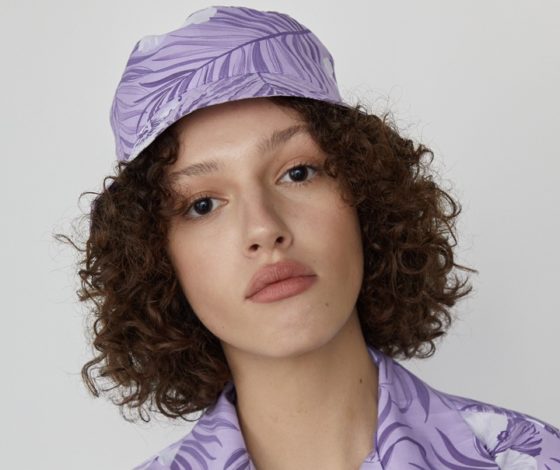 Для жаркого лета: яркие панамы и гавайские рубашки в новой коллекции Cocos Moscow и Наташи Туровниковой