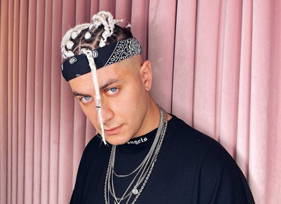 «К нам приезжали какие-то люди»: экс-подопечный тиктокерского дома Давида Манукяна о беспределе на проекте