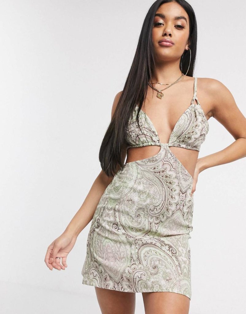 ASOS, 690 P. (asos.com)