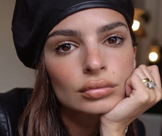 Четкий контур: макияж губ в стиле 90-х