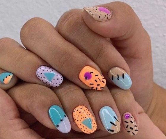 Бьюти-тренд: подборка ярких ногтей